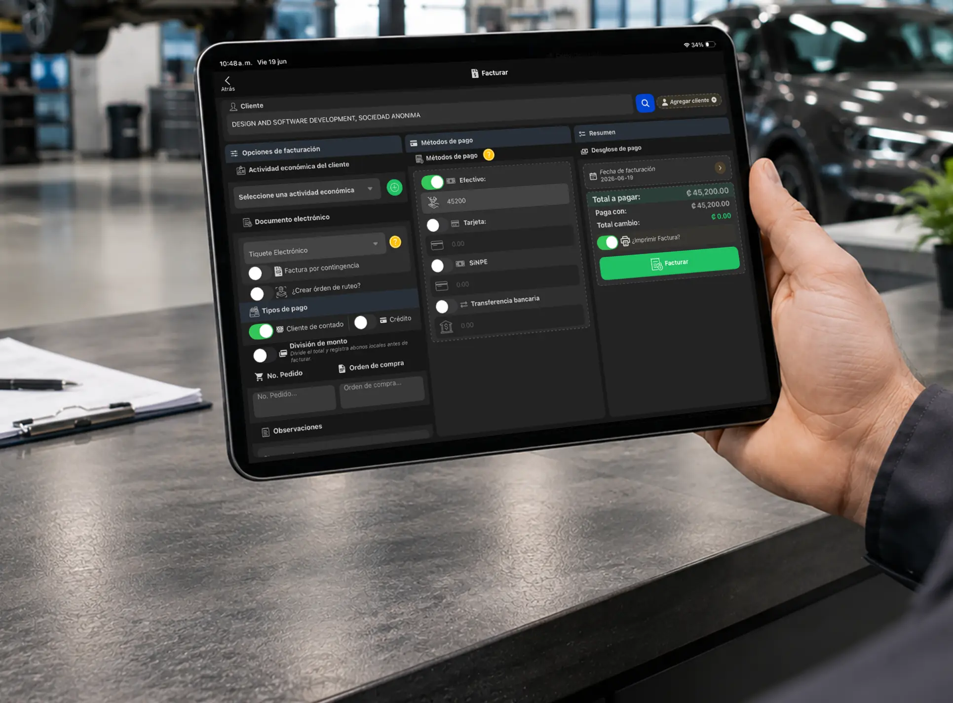 Facturación electrónica en tablet para talleres con atención ágil al cliente